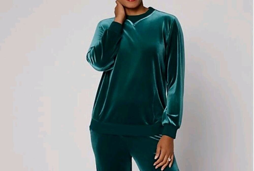 Logo Lori Goldstein Size Large Green Velvet Sweatshirt A712608 NWOT